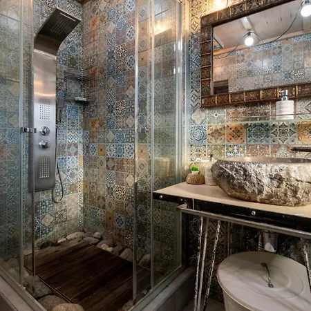 Rozana House Silikou