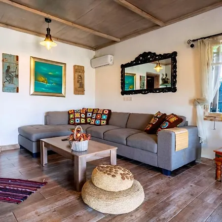 Rozana House Semesterbostad *